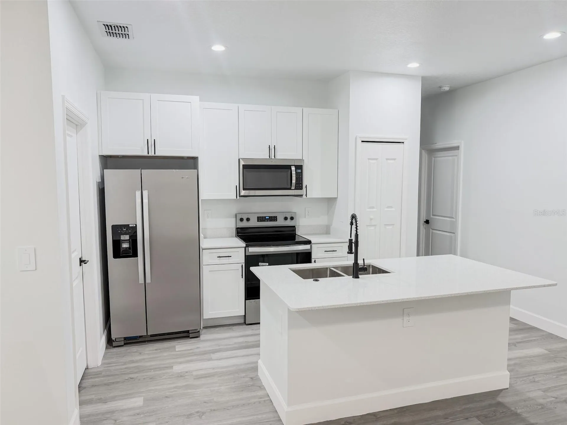 824 Hanover Avenue Sebring FL 33872