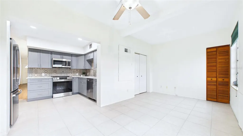 2454 Australia Way E Clearwater FL 33763
