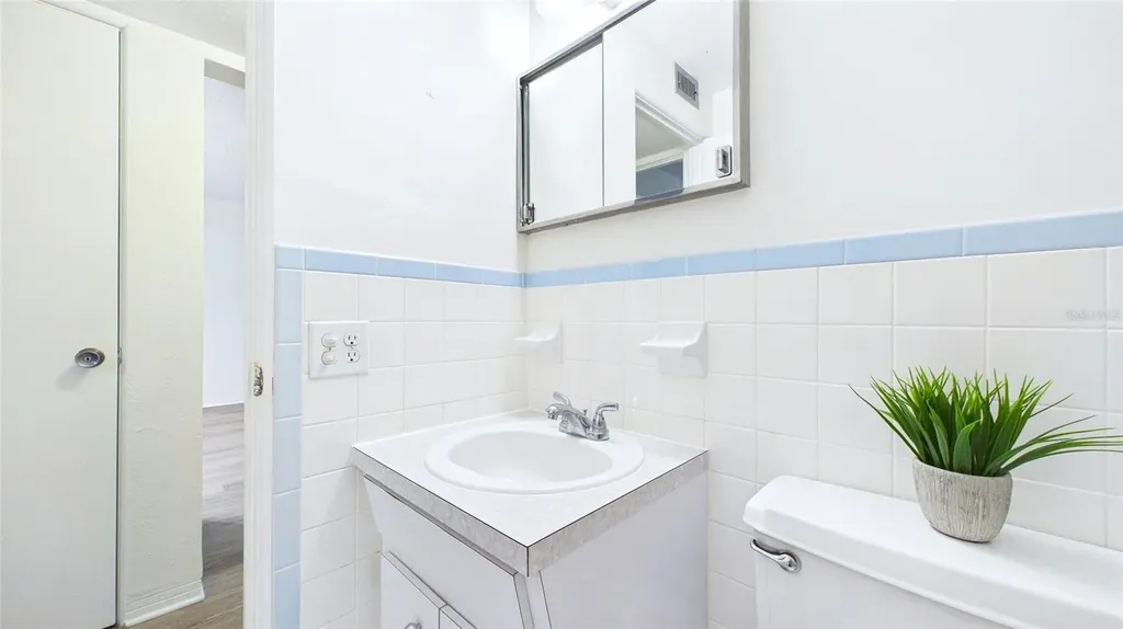 2454 Australia Way E Clearwater FL 33763