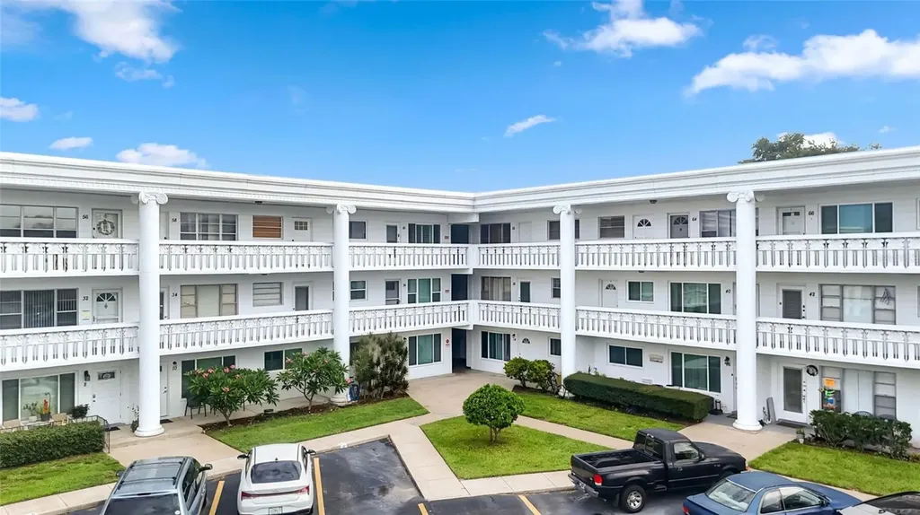 2454 Australia Way E Clearwater FL 33763