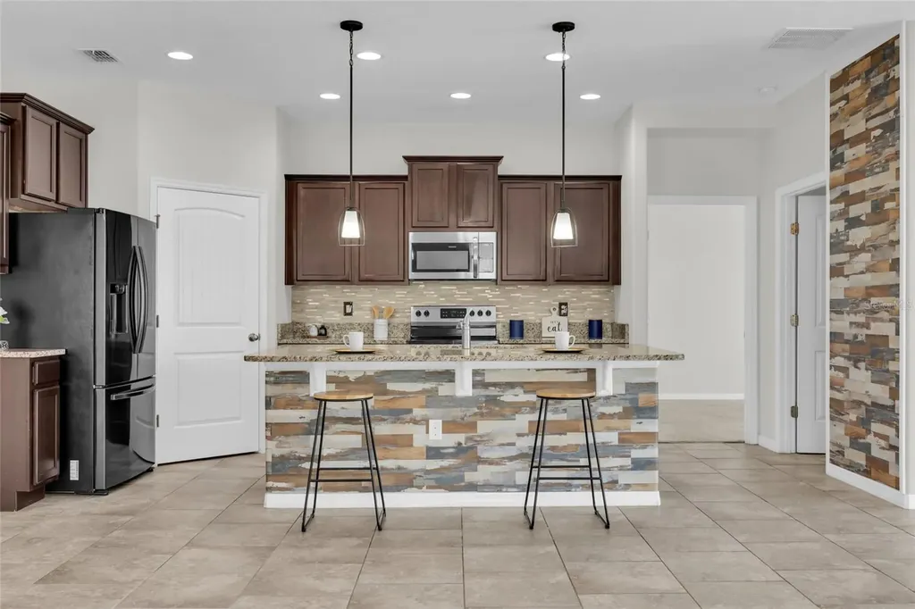 144 Waterside Circle Winter Haven FL 33880