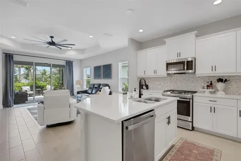 4661 Willow Bend Avenue Parrish FL 34219