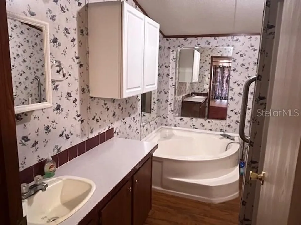 7196 NW 205th Street Alachua FL 32615