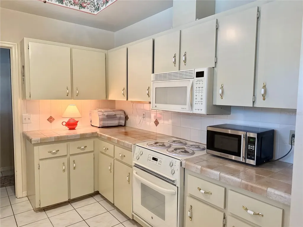 924 Ridgecrest Road Orlando FL 32806