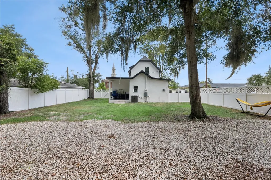 732 E Orange Avenue Eustis FL 32726