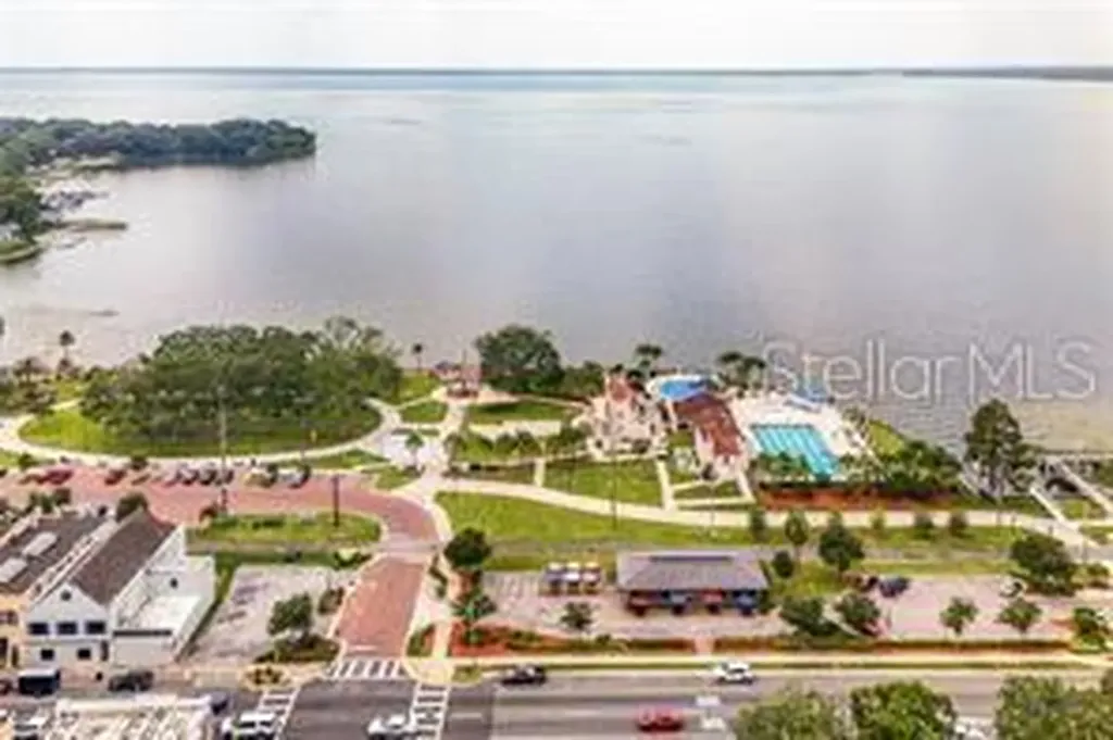 732 E Orange Avenue Eustis FL 32726
