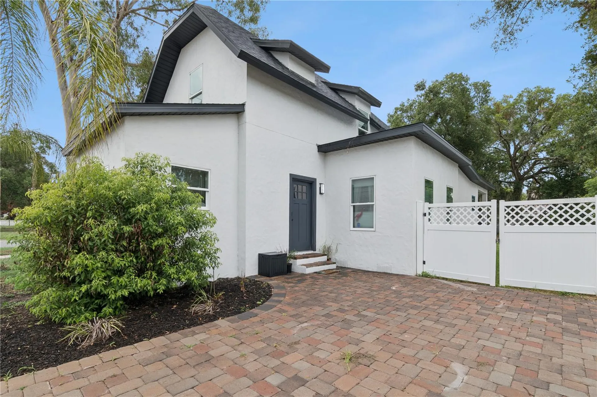 732 E Orange Avenue Eustis FL 32726