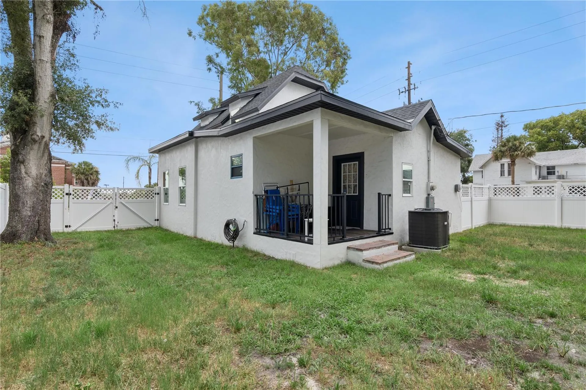 732 E Orange Avenue Eustis FL 32726