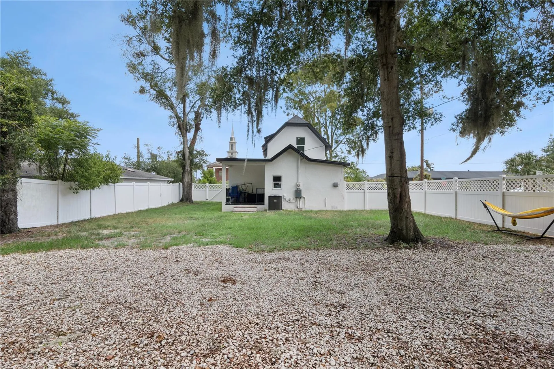 732 E Orange Avenue Eustis FL 32726