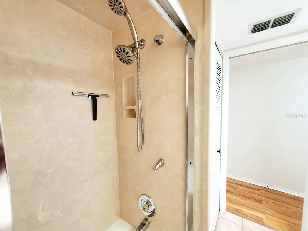 20 Woodlake Place Oldsmar FL 34677