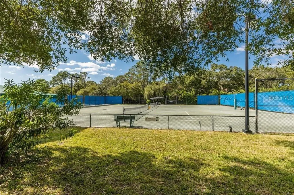 20 Woodlake Place Oldsmar FL 34677
