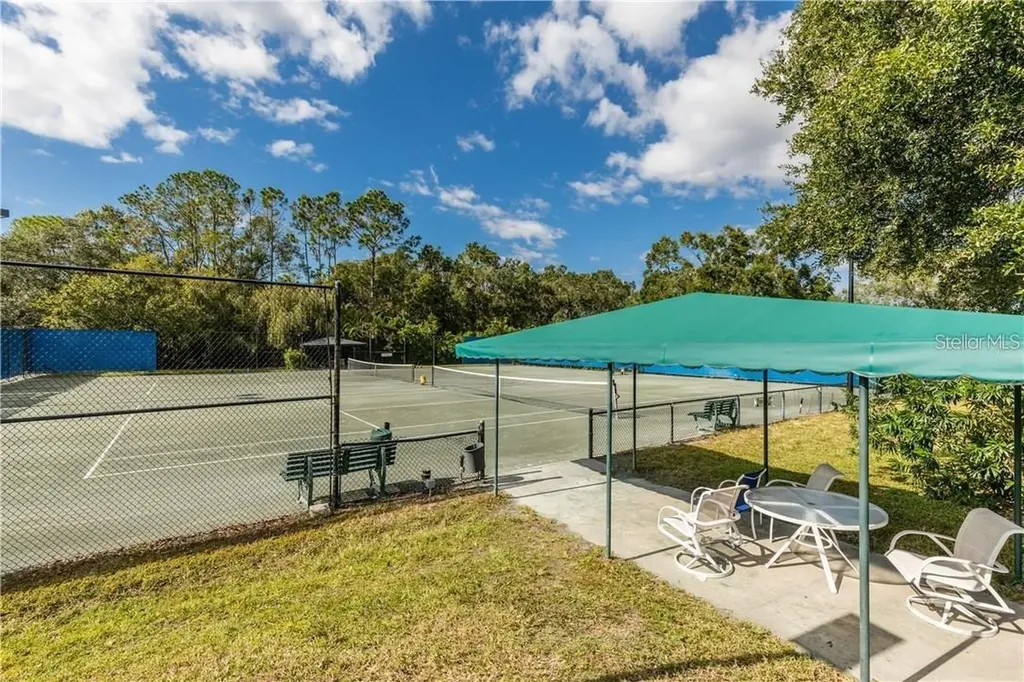 20 Woodlake Place Oldsmar FL 34677