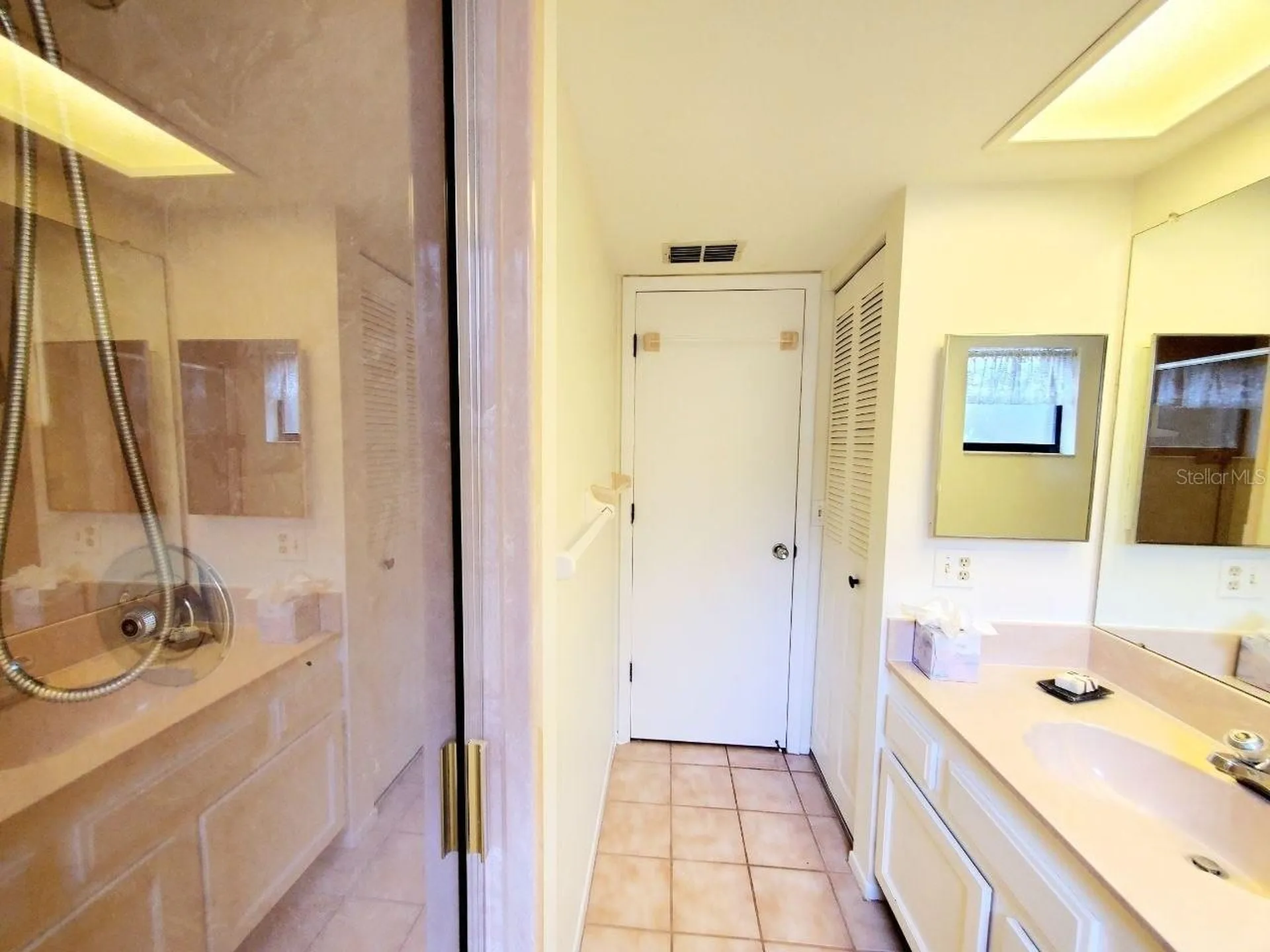 20 Woodlake Place Oldsmar FL 34677
