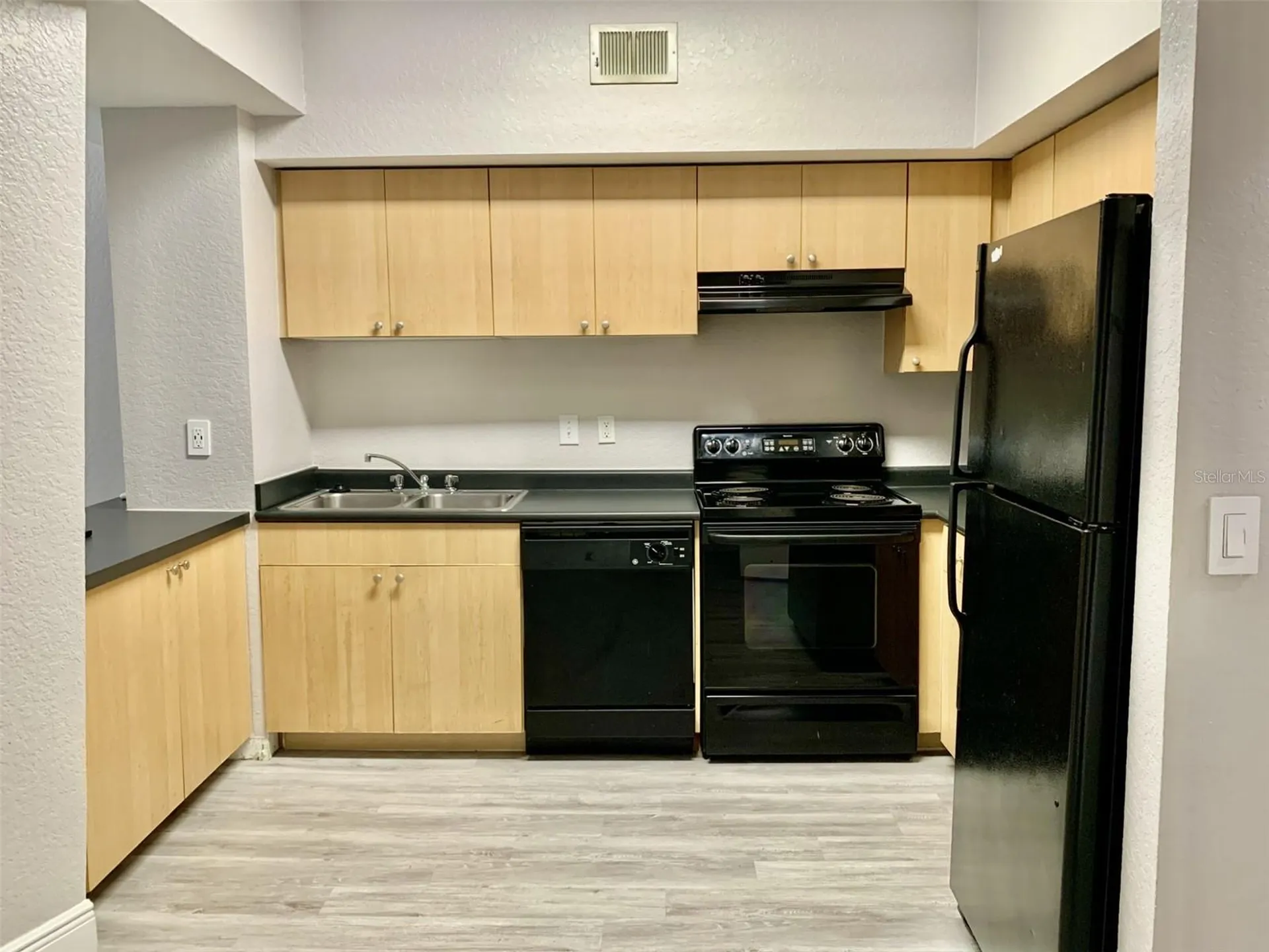 520 S Armenia Avenue Tampa FL 33609