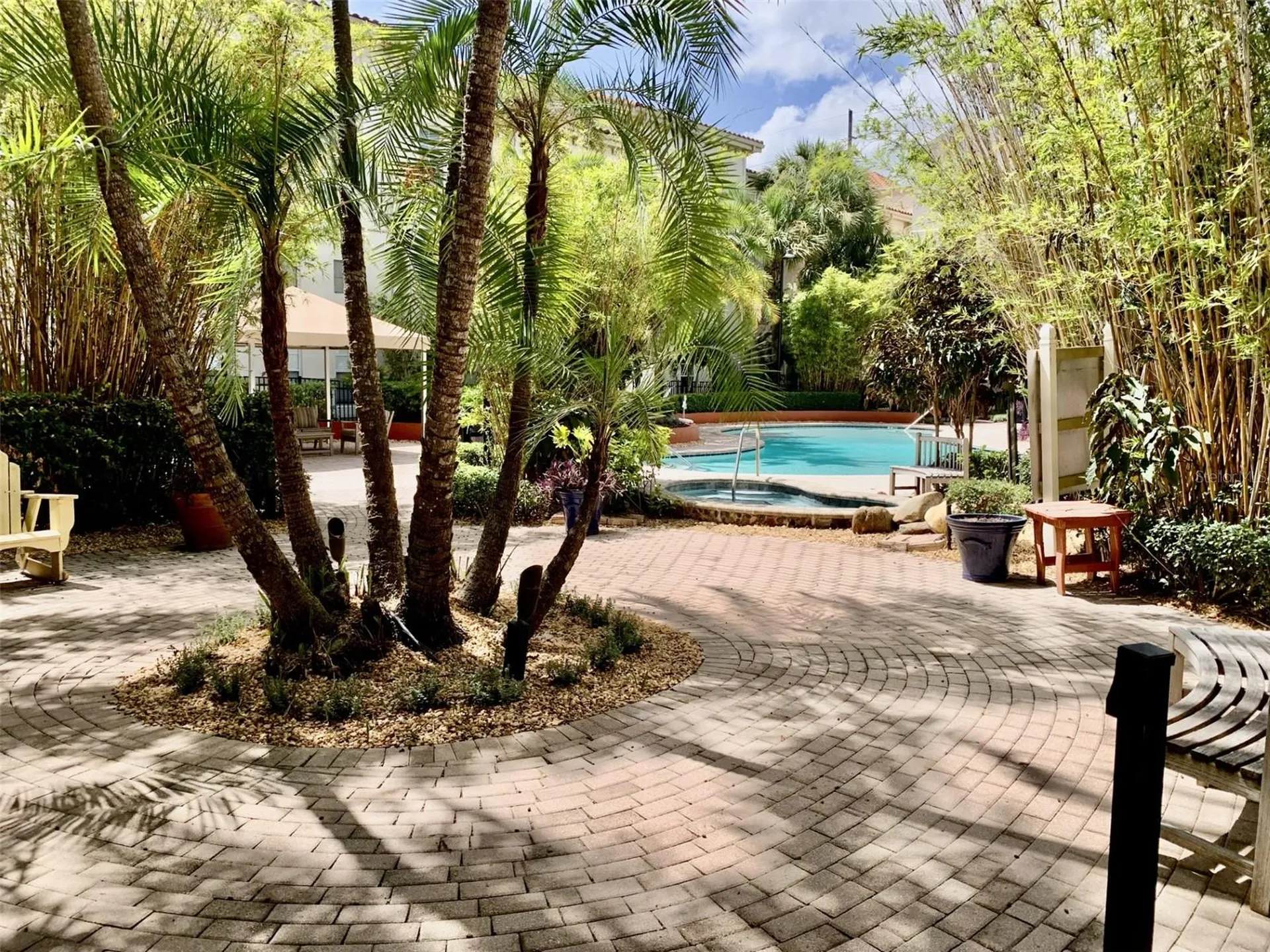 520 S Armenia Avenue Tampa FL 33609