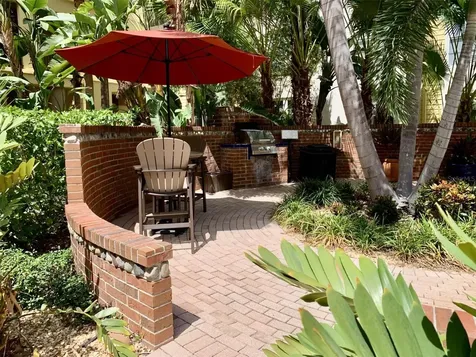 520 S Armenia Avenue Tampa FL 33609