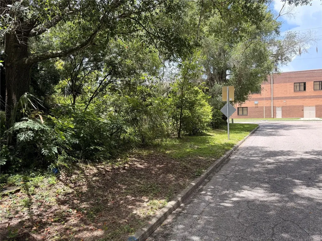1804 S Maple Avenue Sanford FL 32771