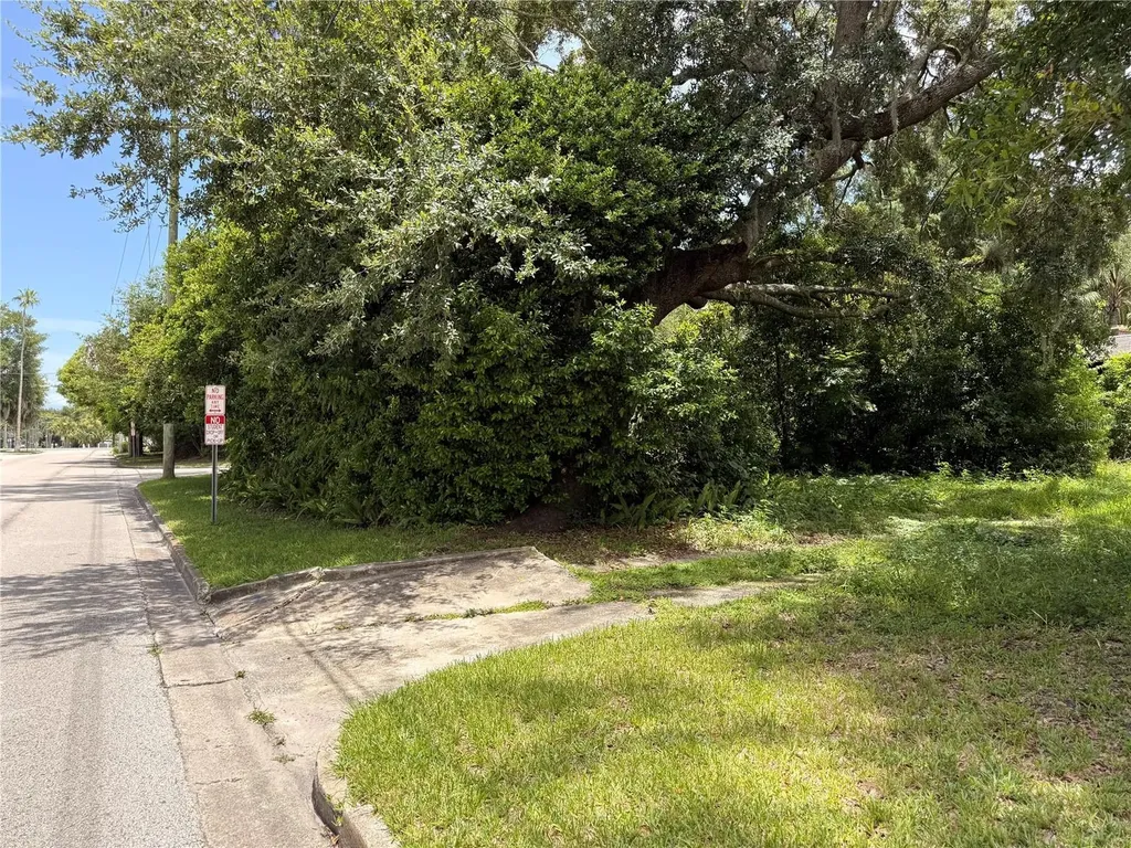 1804 S Maple Avenue Sanford FL 32771