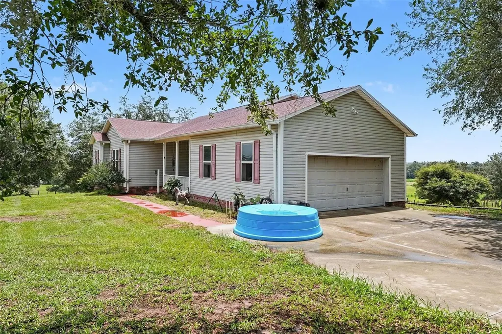 36304 Tomkow Lane Dade City FL 33523