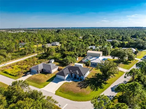 23387 Cedarton Avenue Punta Gorda FL 33980
