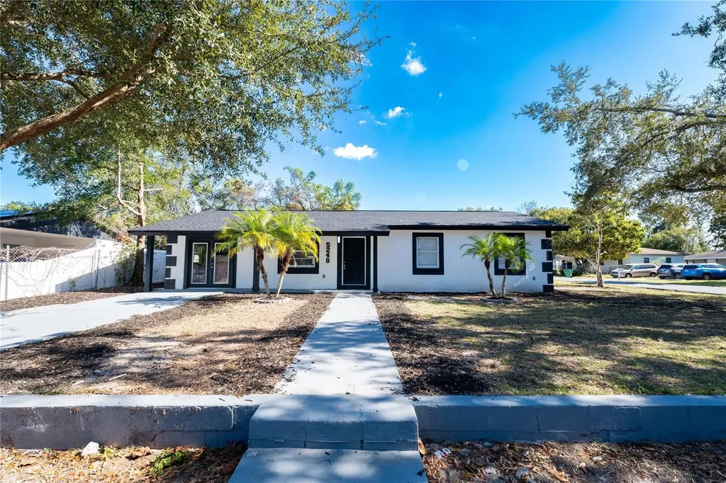 5248 King Street Zephyrhills FL 33542
