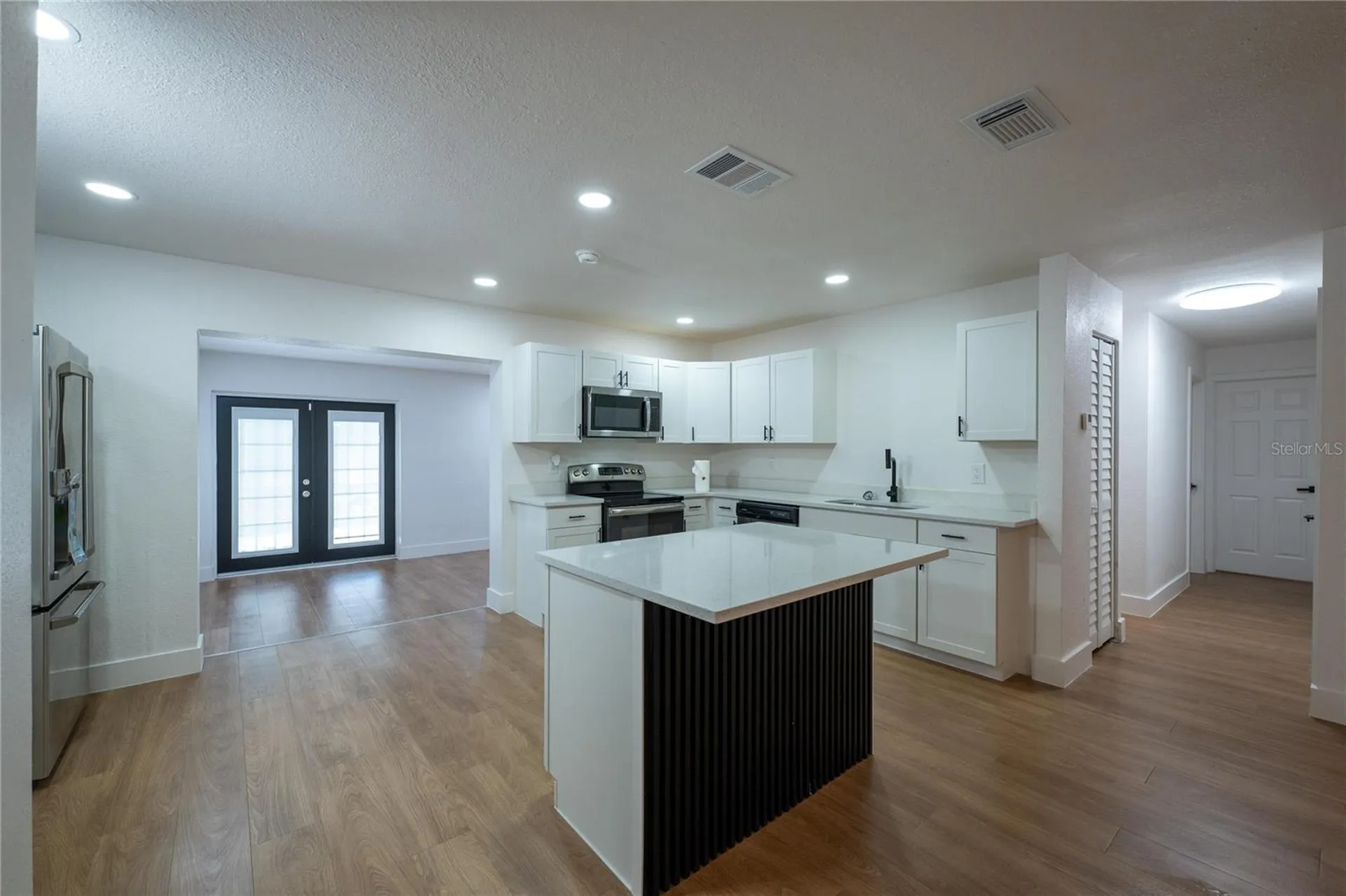 5248 King Street Zephyrhills FL 33542
