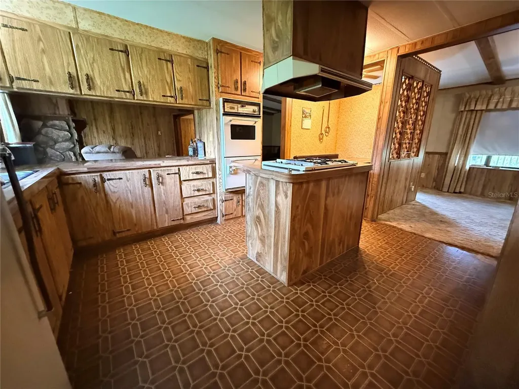 13140 Thonotosassa Road Dover FL 33527