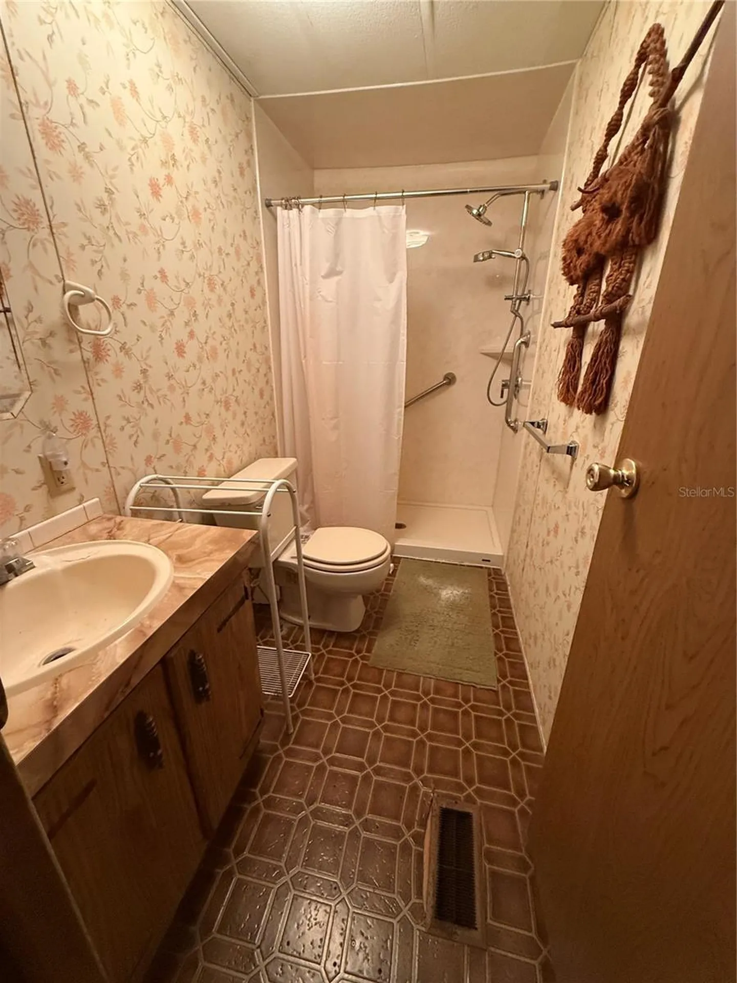 13140 Thonotosassa Road Dover FL 33527