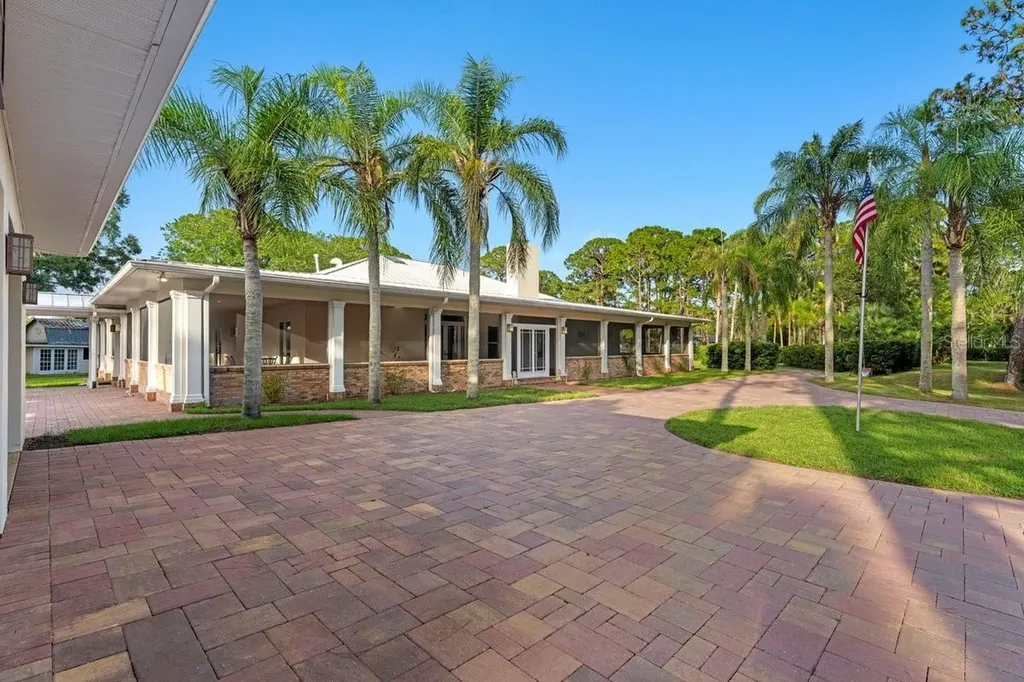 2659 Pioneer Trail New Smyrna Beach FL 32168