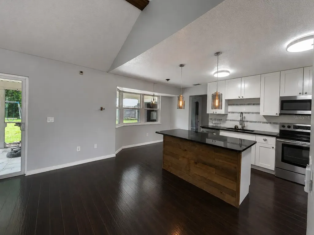 1432 Landover Avenue Deltona FL 32725