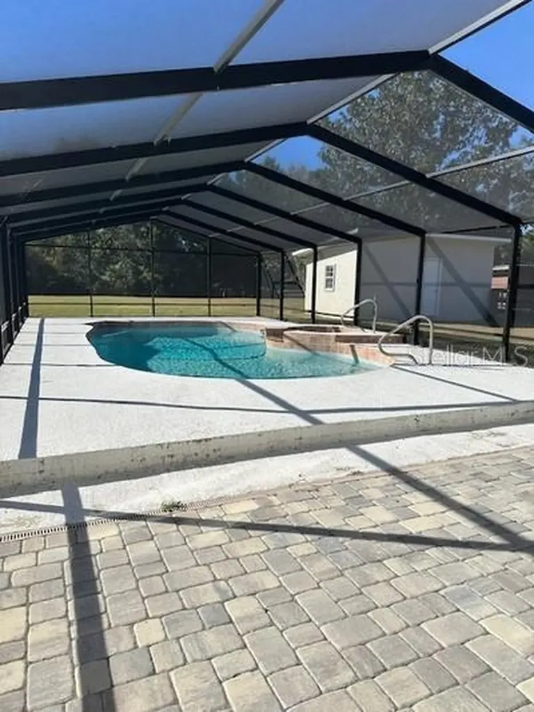 8422 NW 2nd Street Ocala FL 34482