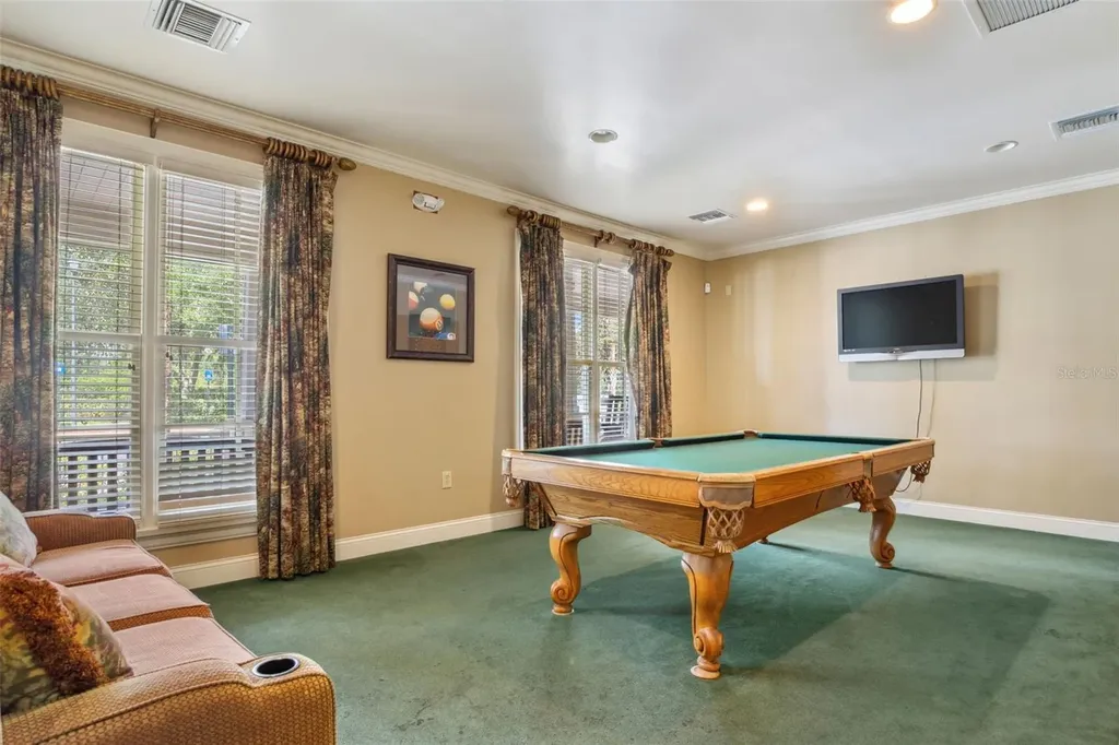18332 Bridle Club Drive Tampa FL 33647