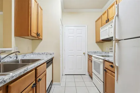 18332 Bridle Club Drive Tampa FL 33647