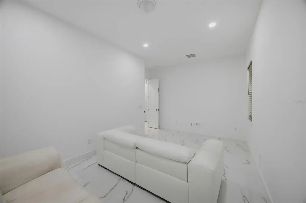 1515 Valier Point Zephyrhills FL 33541