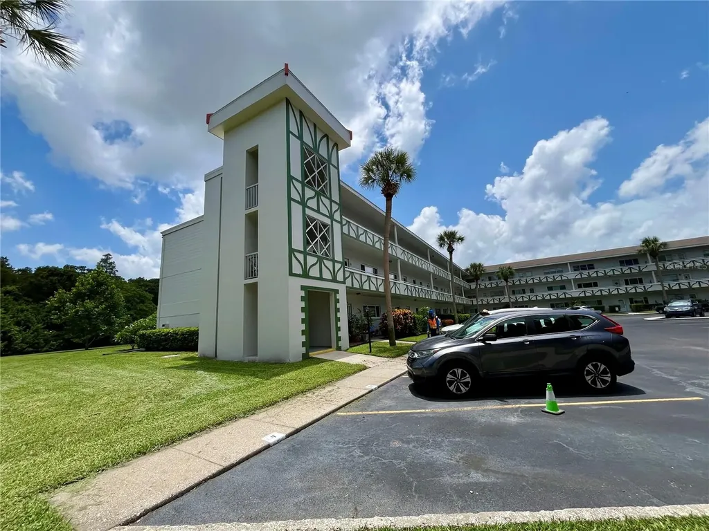 2471 Sumatran Way Clearwater FL 33763