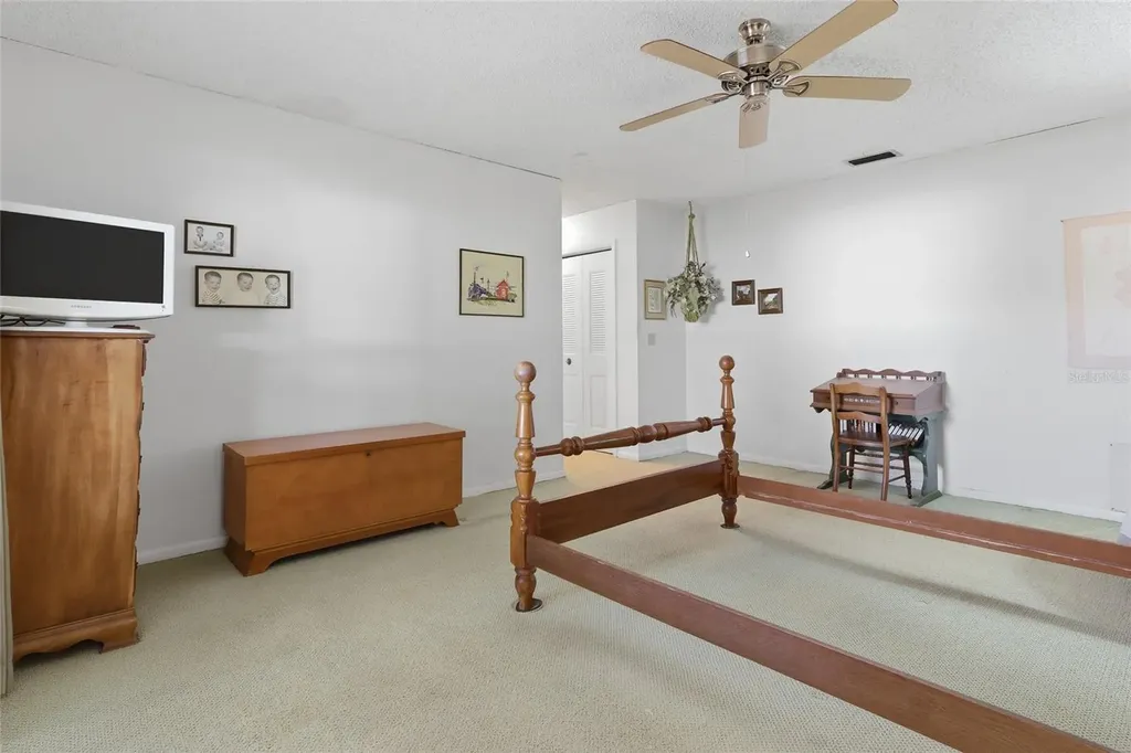 6811 Twelve Oaks Boulevard Tampa FL 33624