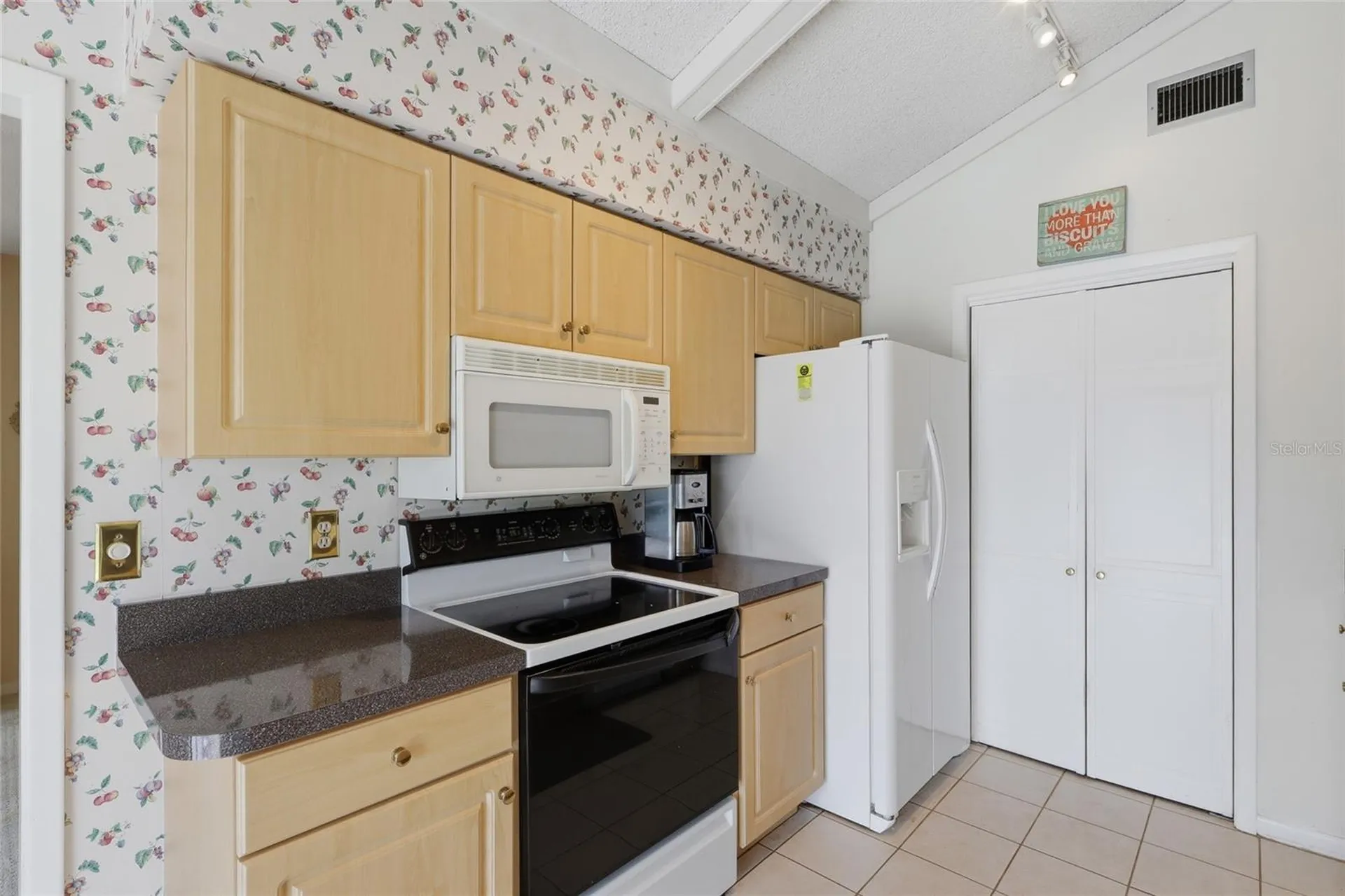 6811 Twelve Oaks Boulevard Tampa FL 33624