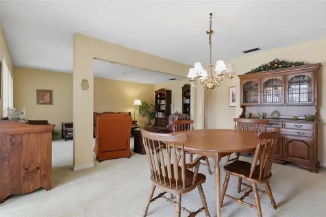 6811 Twelve Oaks Boulevard Tampa FL 33624