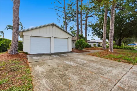 6811 Twelve Oaks Boulevard Tampa FL 33624
