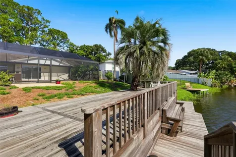 6811 Twelve Oaks Boulevard Tampa FL 33624