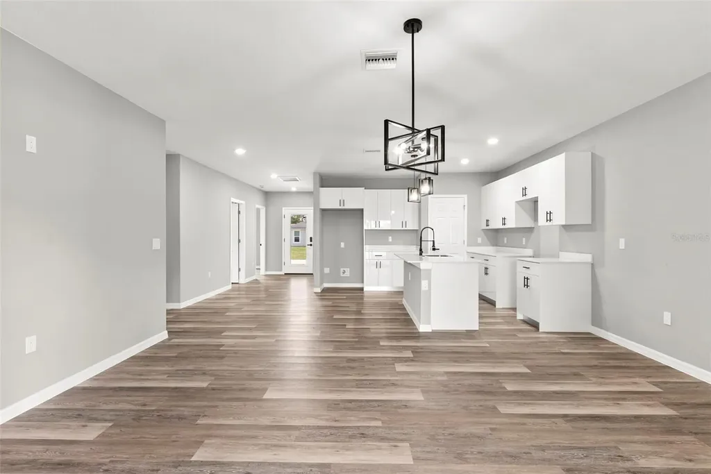 110 Friendly Circle Sebring FL 33876