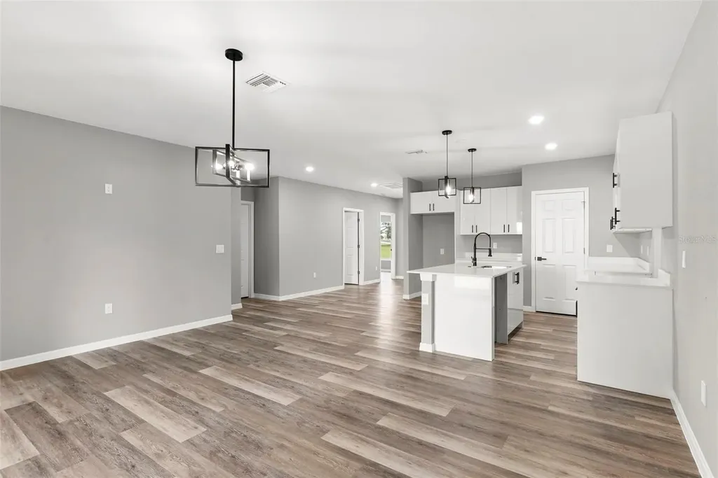 110 Friendly Circle Sebring FL 33876