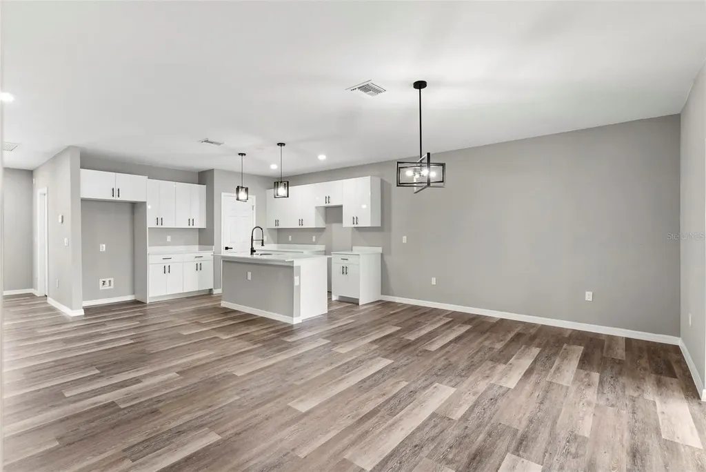 110 Friendly Circle Sebring FL 33876