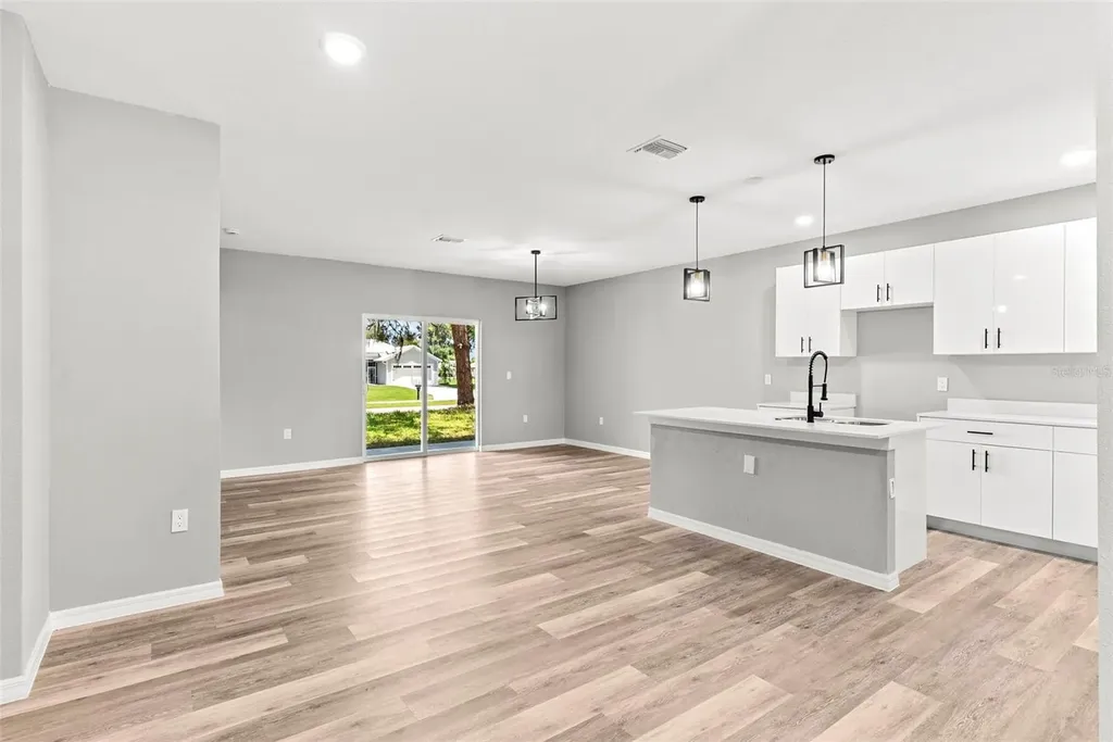 110 Friendly Circle Sebring FL 33876