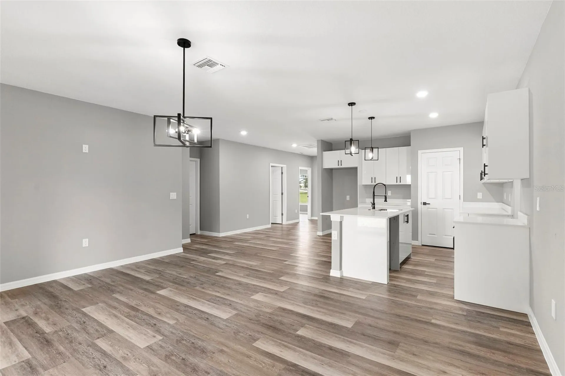 110 Friendly Circle Sebring FL 33876