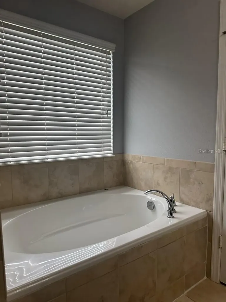 3034 Winglewood Circle Lutz FL 33558