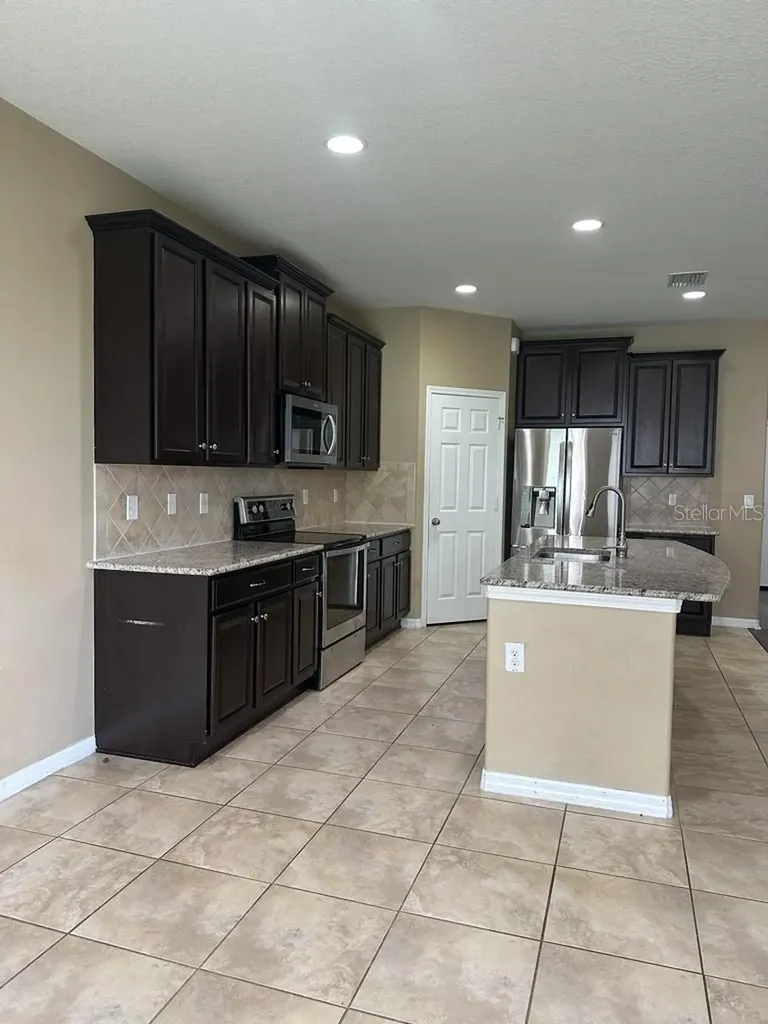 3034 Winglewood Circle Lutz FL 33558