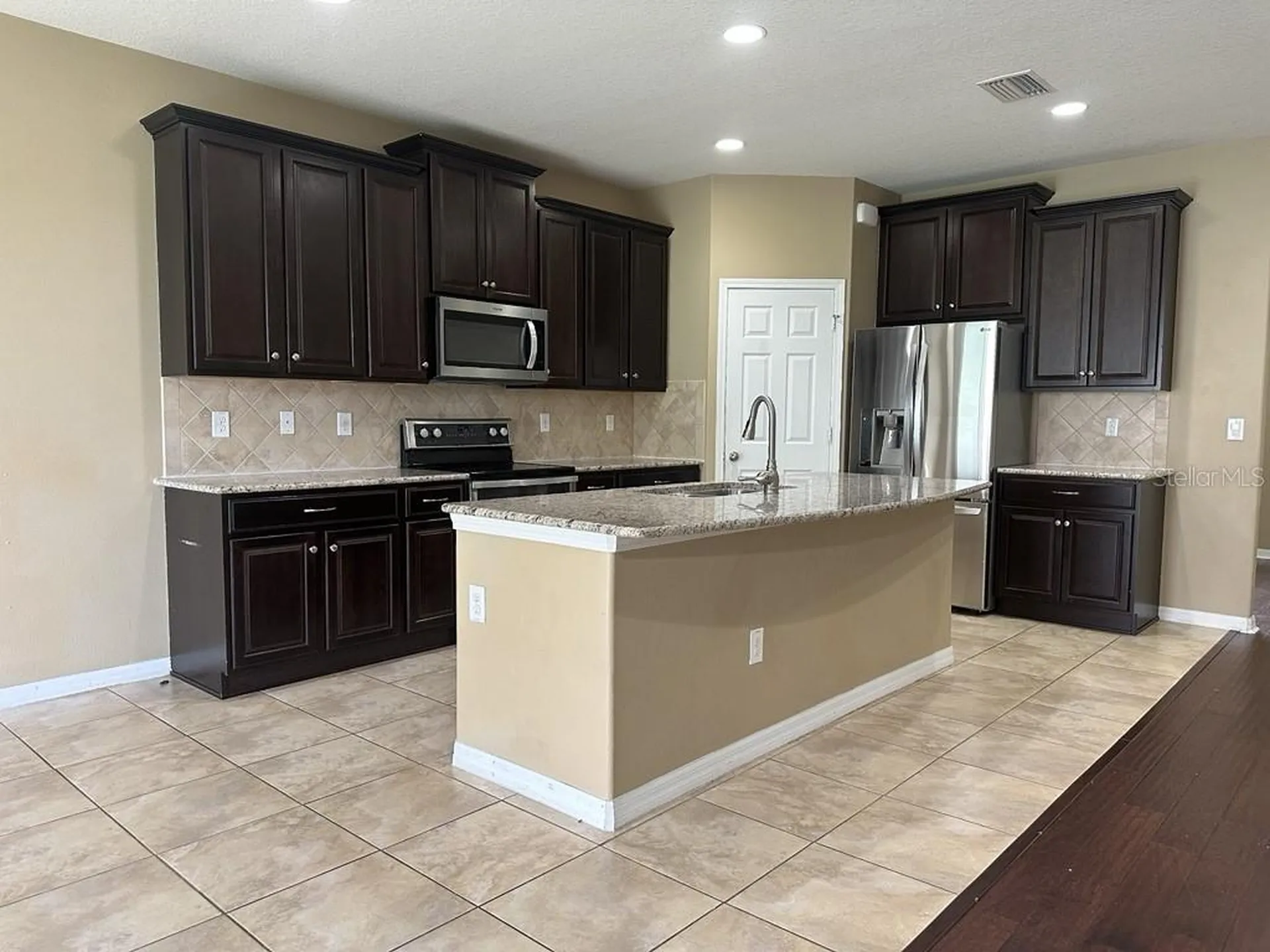 3034 Winglewood Circle Lutz FL 33558