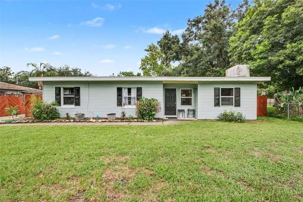 231 1st Street Chuluota FL 32766