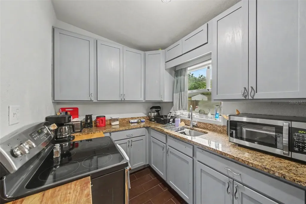 231 1st Street Chuluota FL 32766